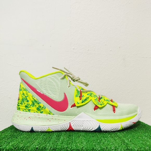 Nike Kyrie 5 EYBL Promo Ember Basketball Shoes - Picture 3 of 8